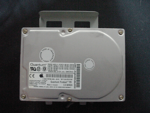 A 3,5 inch Quantum Fireball hard drive